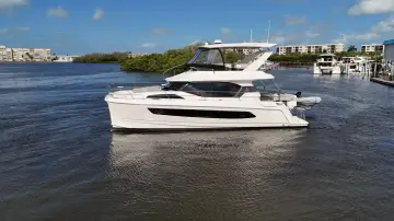 Thumbnail von Aquila 44 Yacht