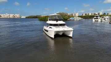 Thumbnail von Aquila 44 Yacht