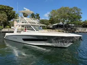 Boston Whaler 420 Outrage