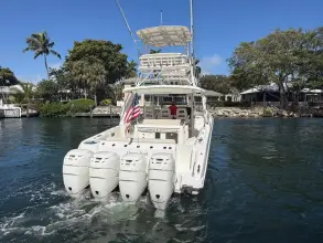 Thumbnail von Boston Whaler 420 Outrage