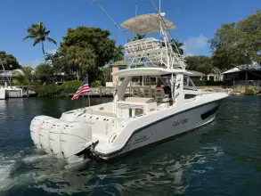 Thumbnail von Boston Whaler 420 Outrage