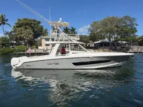 Thumbnail von Boston Whaler 420 Outrage