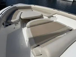 Thumbnail von Boston Whaler 420 Outrage
