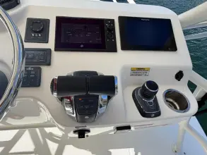 Thumbnail von Boston Whaler 420 Outrage