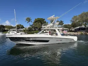 Thumbnail von Boston Whaler 420 Outrage
