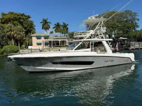 Thumbnail von Boston Whaler 420 Outrage