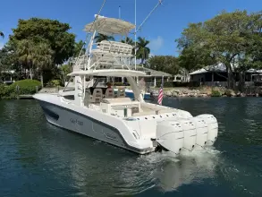 Thumbnail von Boston Whaler 420 Outrage