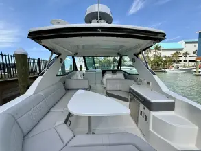 Thumbnail von Sea Ray 320 Sundancer