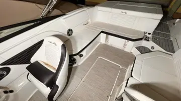 Thumbnail von Sea Ray SPX 230