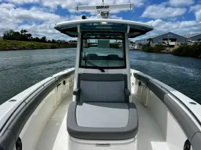 Thumbnail von Boston Whaler 330 Outrage