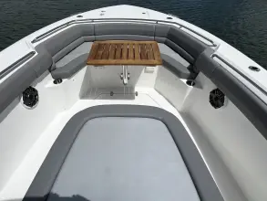 Thumbnail von Boston Whaler 330 Outrage