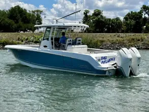 Thumbnail von Boston Whaler 330 Outrage