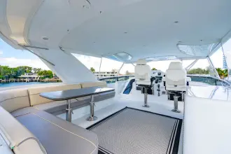 Thumbnail von Hatteras 64 Motor-Yacht