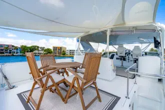 Thumbnail von Hatteras 64 Motor-Yacht