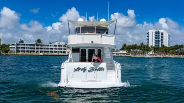 Thumbnail von Hatteras 64 Motor-Yacht