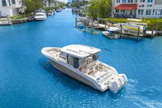 Thumbnail von Boston Whaler 350 Realm