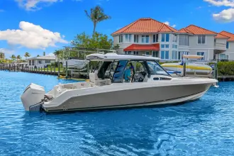 Thumbnail von Boston Whaler 350 Realm