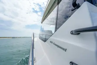 Thumbnail von Boston Whaler 405 Conquest