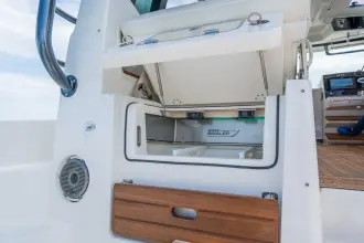 Thumbnail von Boston Whaler 405 Conquest