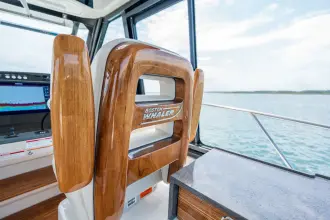 Thumbnail von Boston Whaler 405 Conquest