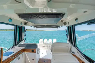 Thumbnail von Boston Whaler 405 Conquest