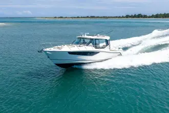 Thumbnail von Boston Whaler 405 Conquest