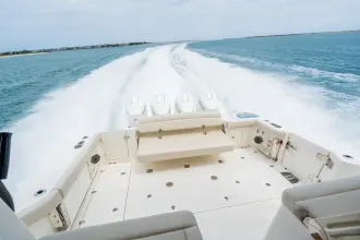 Thumbnail von Boston Whaler 405 Conquest
