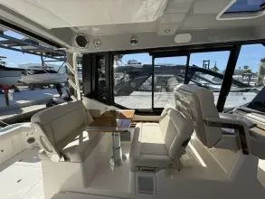 Thumbnail von Boston Whaler 405 Conquest