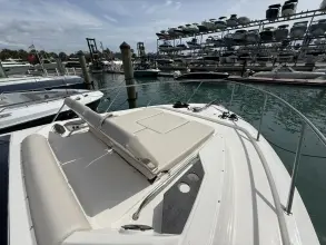 Thumbnail von Boston Whaler 405 Conquest