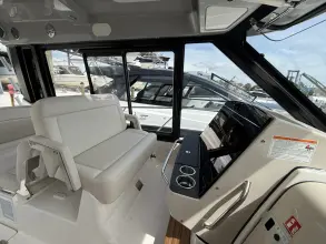 Thumbnail von Boston Whaler 405 Conquest