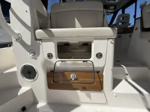 Thumbnail von Boston Whaler 405 Conquest