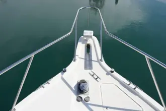 Thumbnail von Tiara Yachts 6CTA-8.3