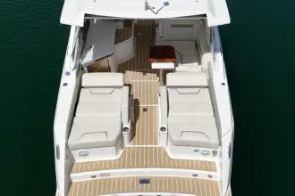 Thumbnail von Tiara Yachts 34LX