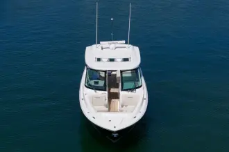 Thumbnail von Tiara Yachts 34LX