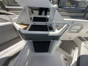 Thumbnail von Sea Ray SLX 310 Außenborder
