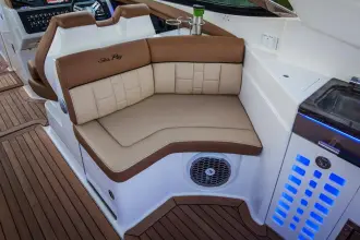Thumbnail von Sea Ray SLX 350
