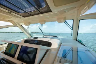 Thumbnail von Grady White Express 370