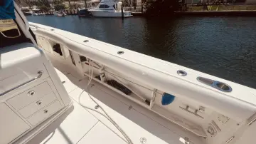 Thumbnail von Boston Whaler 370 Outrage