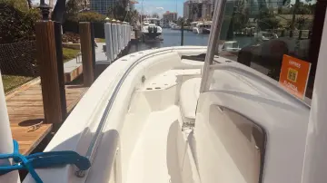 Thumbnail von Boston Whaler 370 Outrage