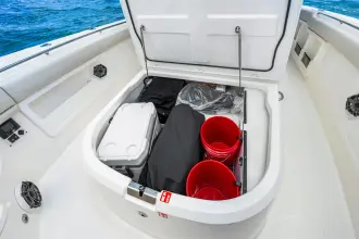 Thumbnail von Boston Whaler 380 Outrage