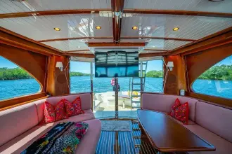 Thumbnail von Hinckley Talaria 55 Flybridge MKII VERA NORTH