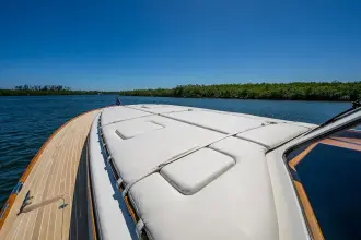 Thumbnail von Hinckley Talaria 55 Flybridge MKII VERA NORTH