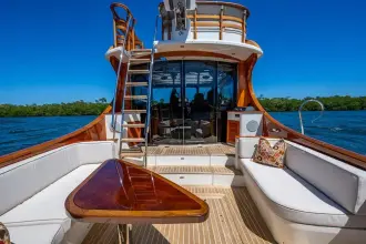 Thumbnail von Hinckley Talaria 55 Flybridge MKII VERA NORTH