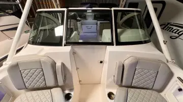 Thumbnail von Pursuit 246 Dual Console