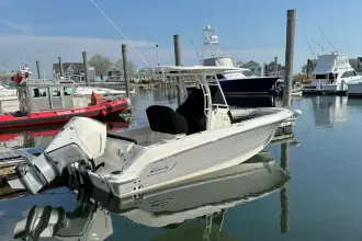 Boston Whaler 230 Outrage