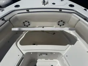 Thumbnail von Boston Whaler 230 Outrage