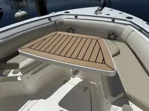 Thumbnail von Boston Whaler 230 Outrage