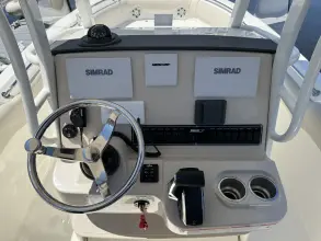 Thumbnail von Boston Whaler 230 Outrage