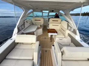Thumbnail von Tiara Yachts 34LX