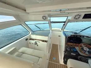 Thumbnail von Tiara Yachts 34LX